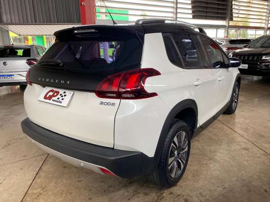 PEUGEOT-2008-2023