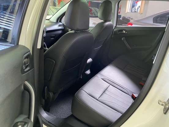 PEUGEOT-2008-2023