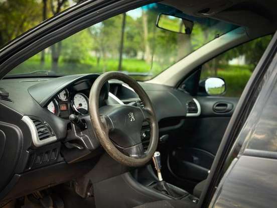 PEUGEOT-207-1.4 XR PASSION 8V FLEX 4P MANUAL PEUGEOT-207-2011