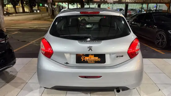 PEUGEOT-208-2013