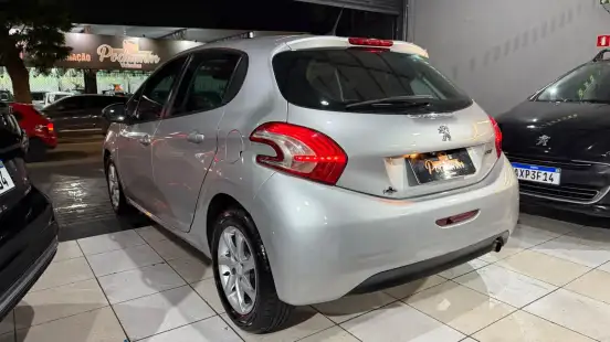 PEUGEOT-208-2013
