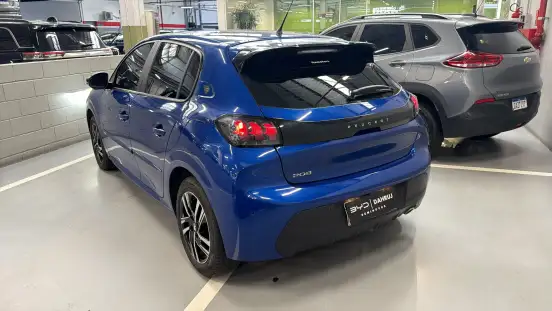PEUGEOT-208-2023