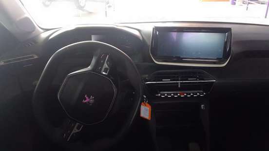 PEUGEOT-208-2023