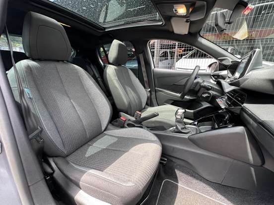 PEUGEOT-208-2024