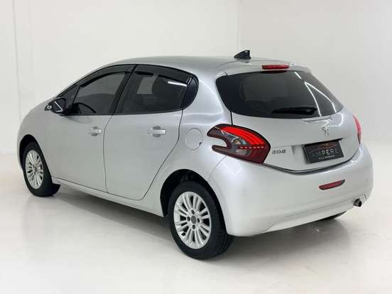 PEUGEOT-208-2019