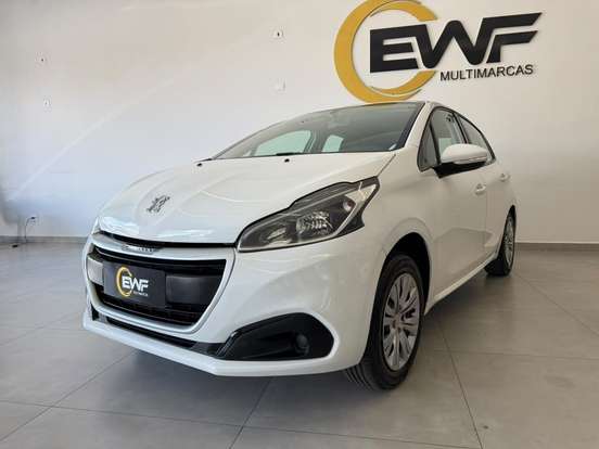 PEUGEOT-208-2017