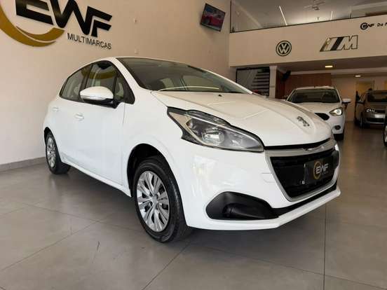 PEUGEOT-208-2017