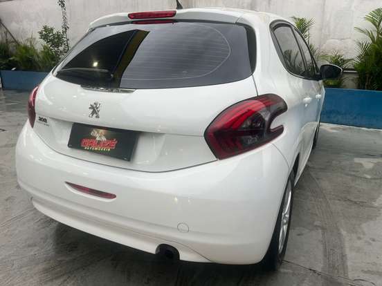 PEUGEOT-208-1.2 ALLURE 12V FLEX 4P MANUAL PEUGEOT-208-2019