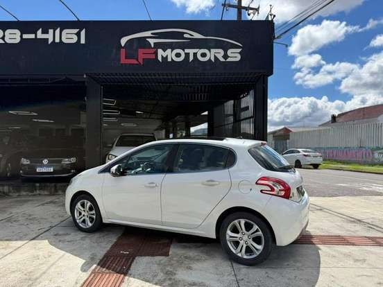 PEUGEOT-208-2013