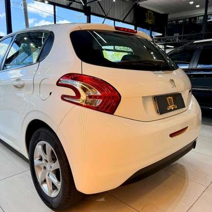 PEUGEOT-208-2014