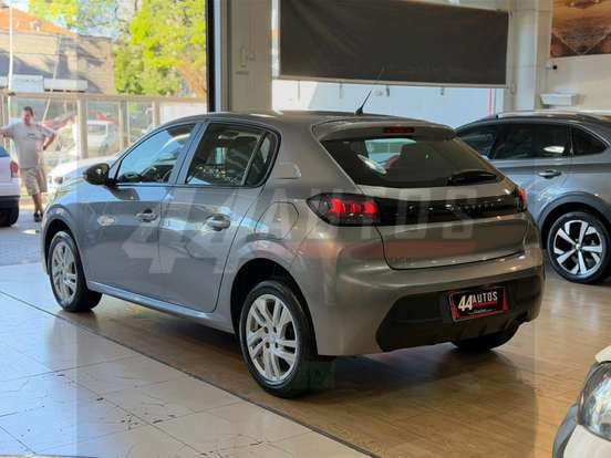 PEUGEOT-208-2022