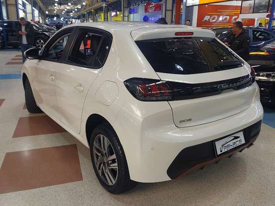 PEUGEOT-208-2022