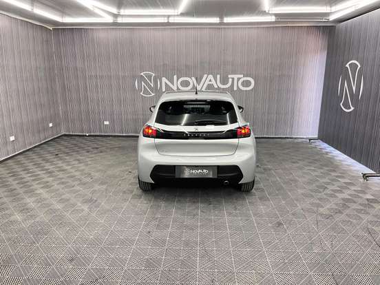 PEUGEOT-208-2020