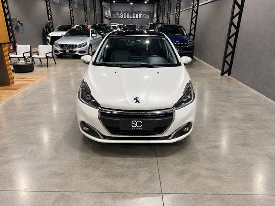 PEUGEOT-208-2017