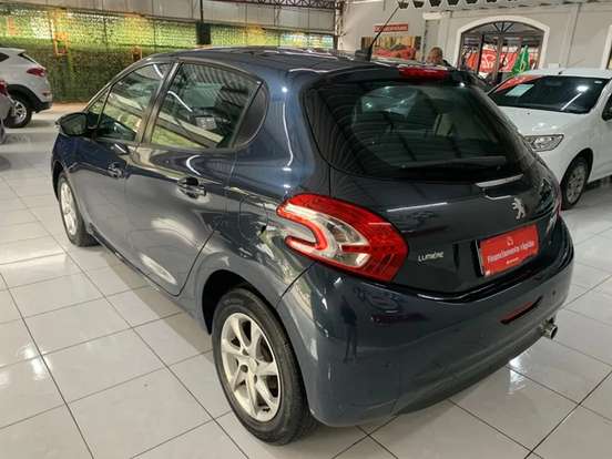 PEUGEOT-208-2016