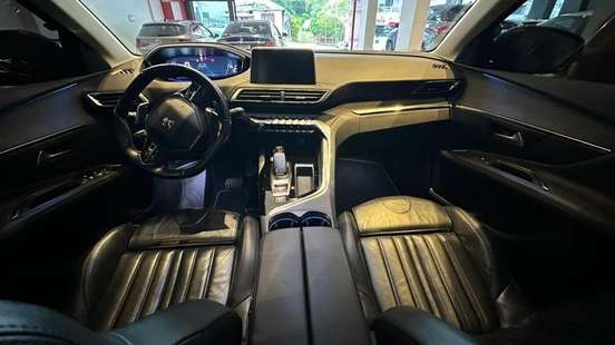 PEUGEOT-3008-2019