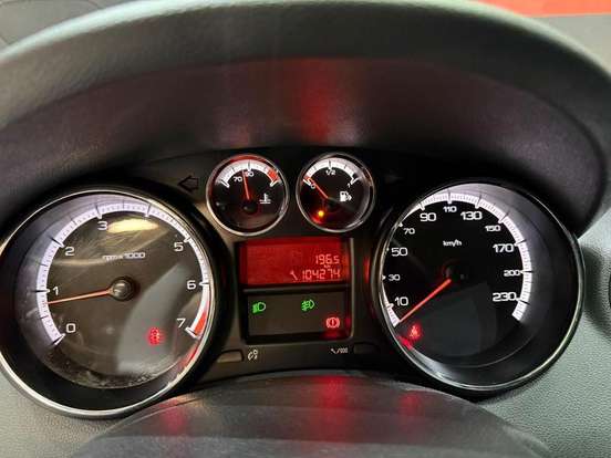 PEUGEOT-308-2013