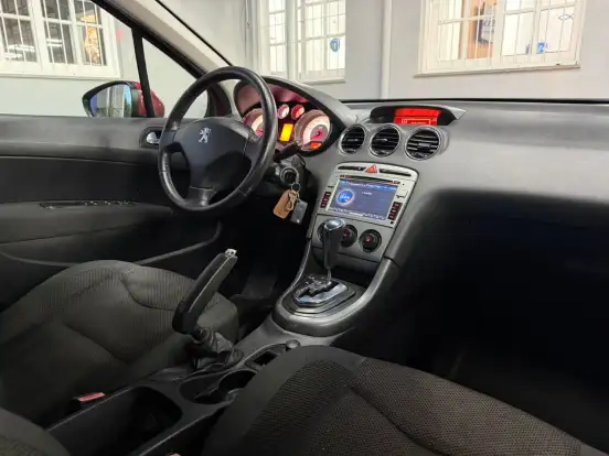 PEUGEOT-408-2011