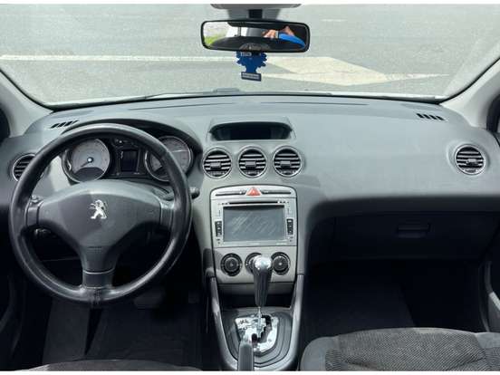 PEUGEOT-408-2011