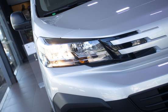 PEUGEOT-EXPERT-2025