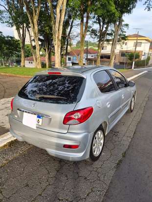 PEUGEOT-207-2011