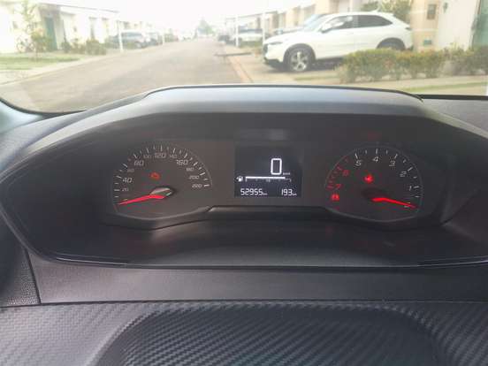 PEUGEOT-208-2023