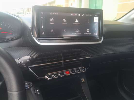 PEUGEOT-208-2023