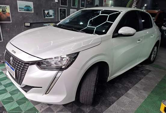 PEUGEOT-208-2022