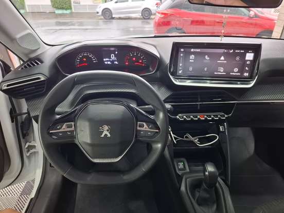 PEUGEOT-208-2022