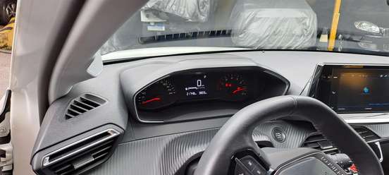 PEUGEOT-208-2022