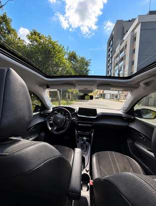 PEUGEOT-208-2020