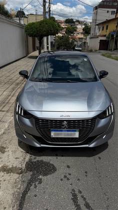 PEUGEOT 208 1.6 16V FLEX ROADTRIP AT6
