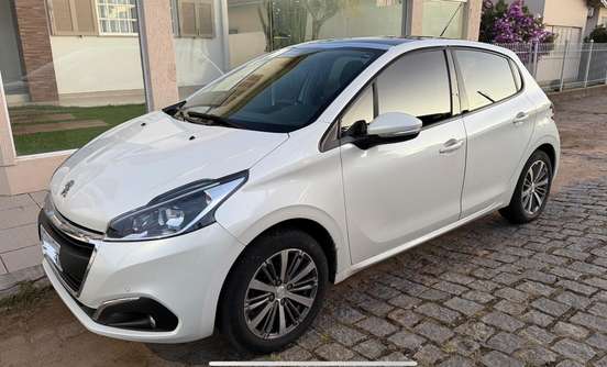 PEUGEOT-208-1.6 GRIFFE 16V FLEX 4P AUTOMÁTICO PEUGEOT-208-2018