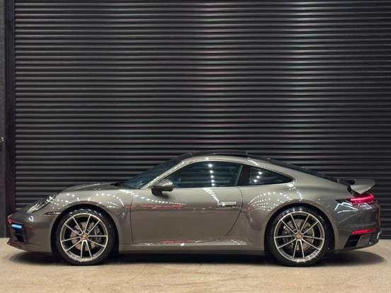 PORSCHE-911-2021