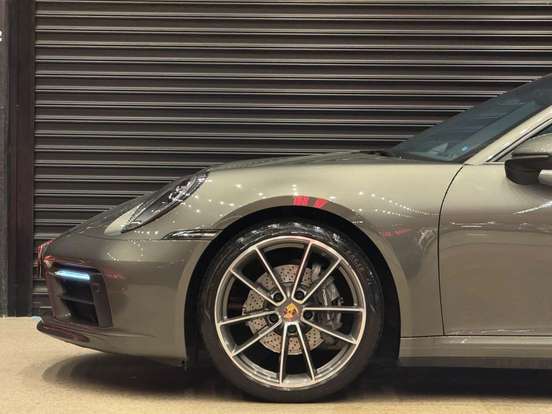 PORSCHE-911-2021