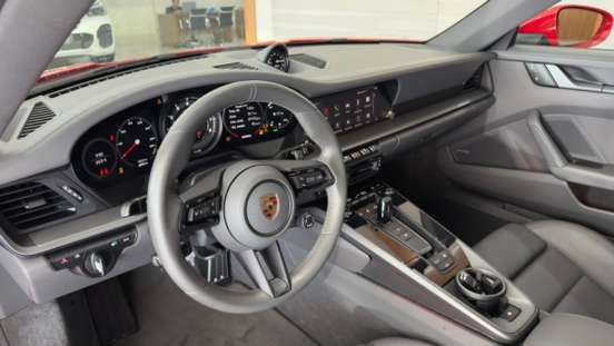 PORSCHE-911-2024