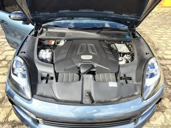 PORSCHE-CAYENNE-2019