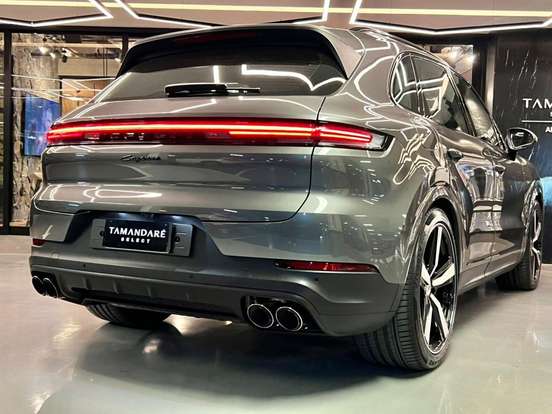 PORSCHE-CAYENNE-2025