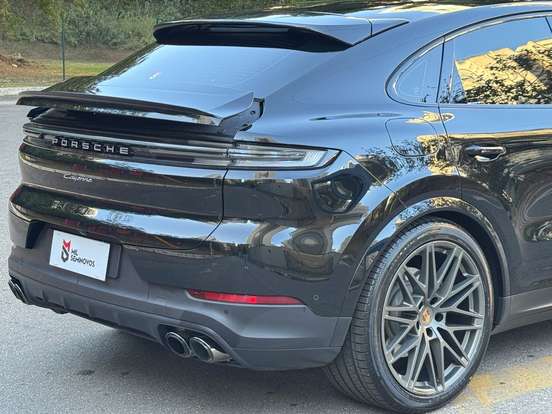 PORSCHE-CAYENNE-2025