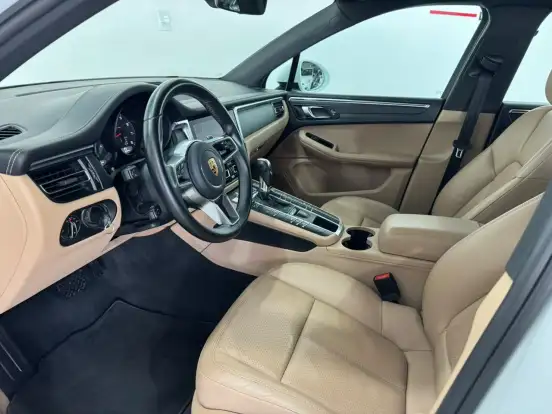 PORSCHE-MACAN-2020