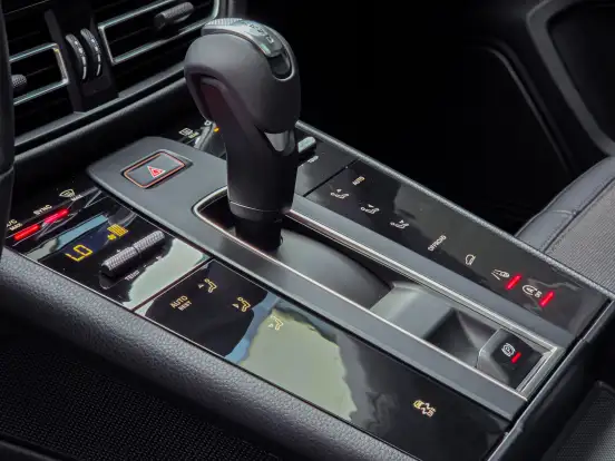 PORSCHE-MACAN-2.0 TURBO GASOLINA PDK PORSCHE-MACAN-2025