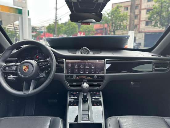 PORSCHE-MACAN-2025