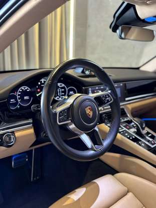 PORSCHE-PANAMERA-2020