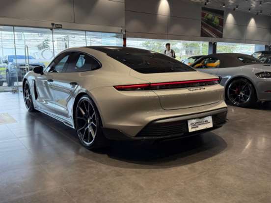 PORSCHE-TAYCAN-GTS ELÉTRICO PORSCHE-TAYCAN-2022