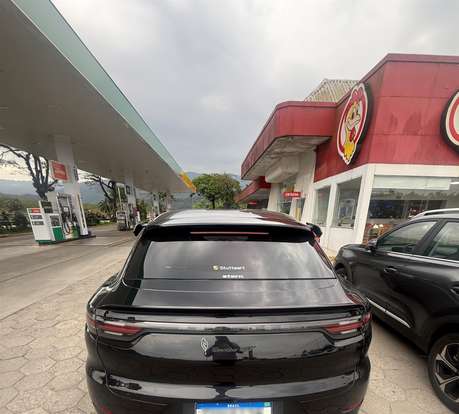 PORSCHE-CAYENNE-2022