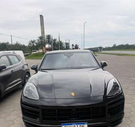 PORSCHE-CAYENNE-2022