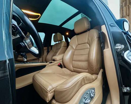 PORSCHE-MACAN-2017