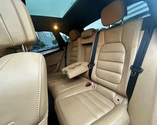 PORSCHE-MACAN-2017