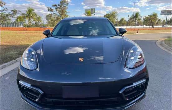PORSCHE-PANAMERA-2023