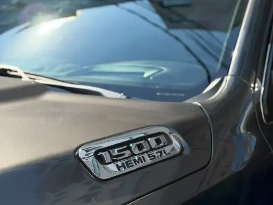 RAM-1500-5.7 V8 GASOLINA LIMITED CD 4X4 AUTOMÁTICO RAM-1500-2023